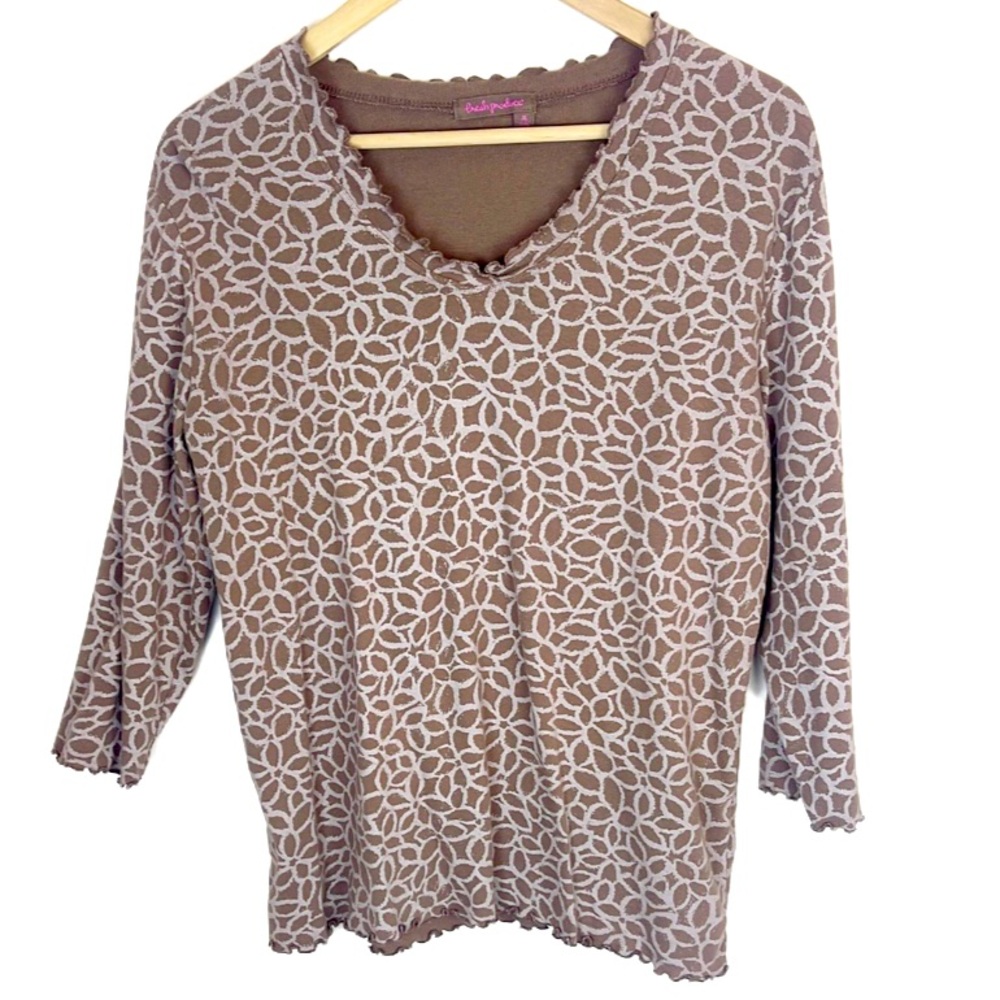 Fresh Produce V neck Lettuce Hem top Xl